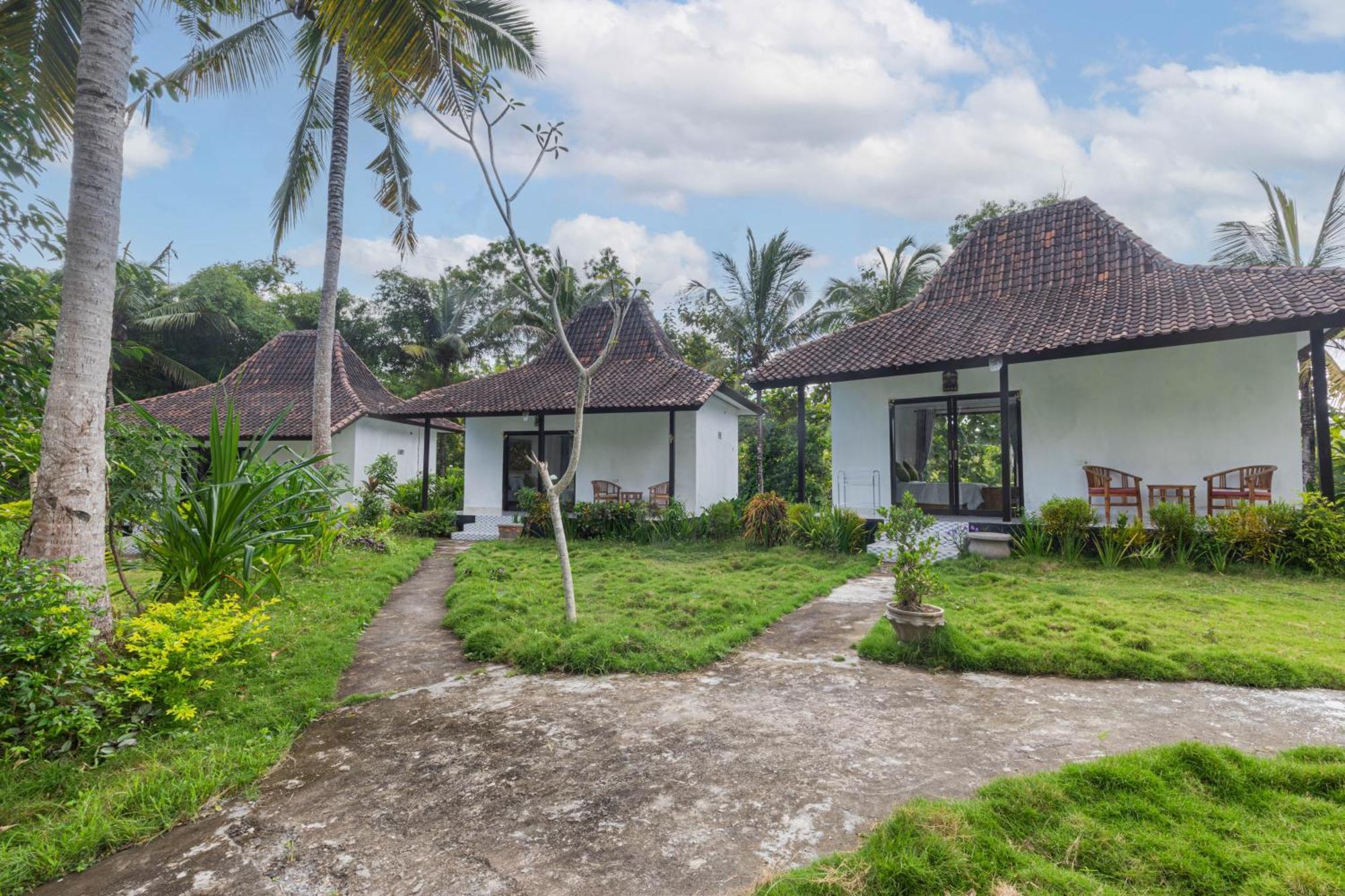 Radjes Bungalow Nusa Penida Sakti Buitenkant foto